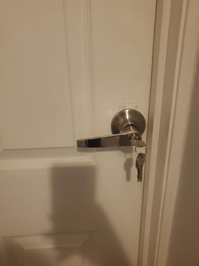 Large Kingsize Ensuite In Kingswood, Bristol, Bs15 Экстерьер фото